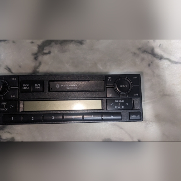 Volkswagen Vintage Stereo system - Picture 2 of 6